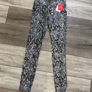🆕SPANX Women's Faux Leather Snake Shine Leggings